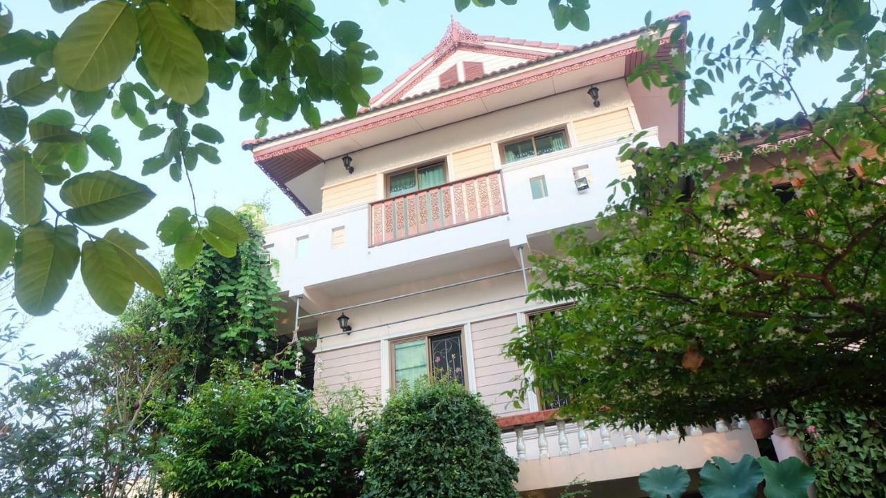 Loy Manee House Bed & Breakfast Phra Nakhon Si Ayutthaya Dış mekan fotoğraf